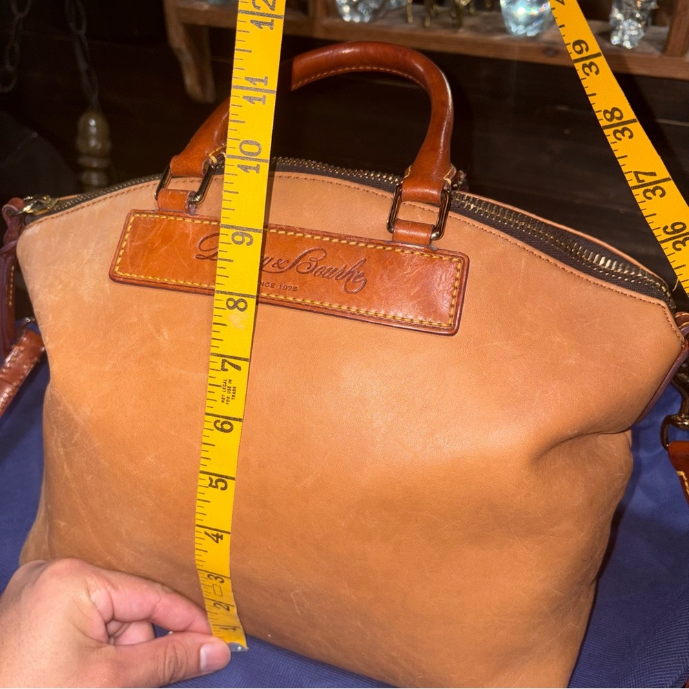 Dooney & Bourke Tan Leather shoulder/Handbag - Picture 4 of 11